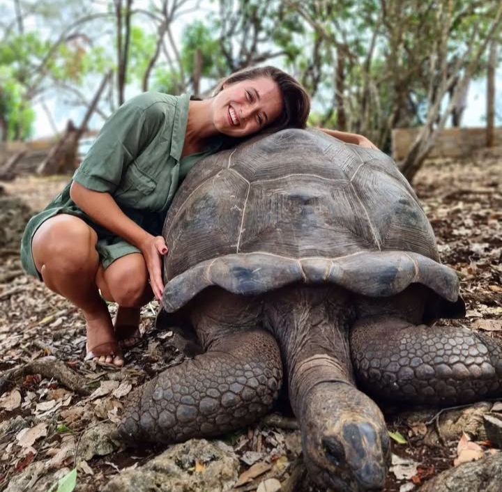 must-do tour in Zanzibar at prison island where giant tortoise live