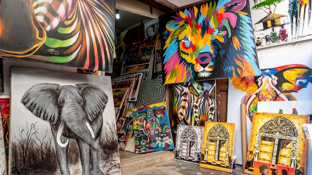 indoor museum or art galleries