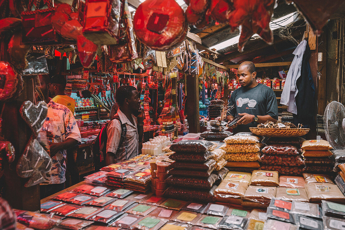 local market at darajani are special place to buy local souvenirs